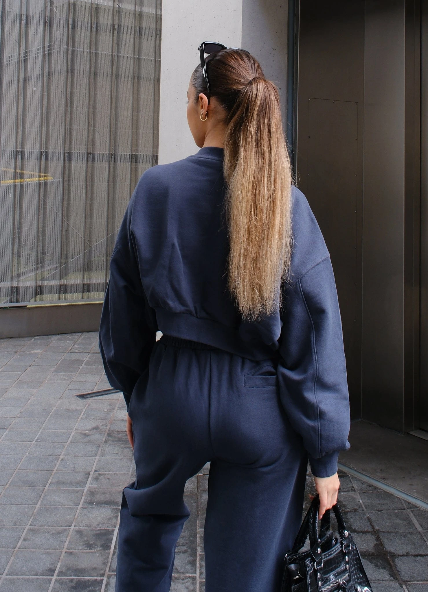 Gym King Refresh V Neck Crew - Deep Slate Blue - Image 9